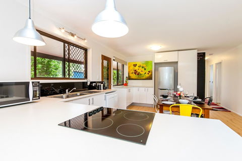 Arthouse - Whitsundays Accommodation 2