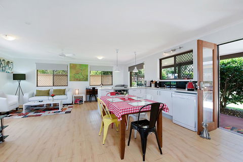 Arthouse - Whitsundays Accommodation 3