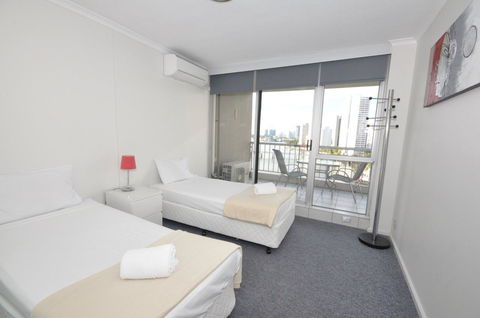 Moorings On Cavill Surfers Paradise - Whitsundays Accommodation 18
