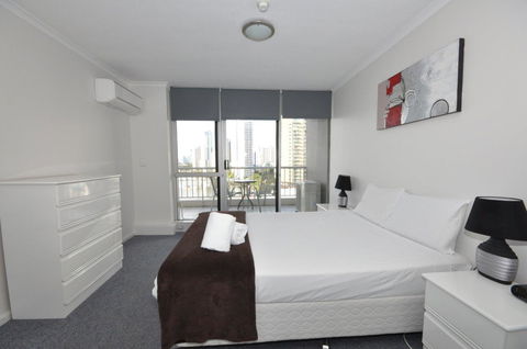 Moorings On Cavill Surfers Paradise - Whitsundays Accommodation 17
