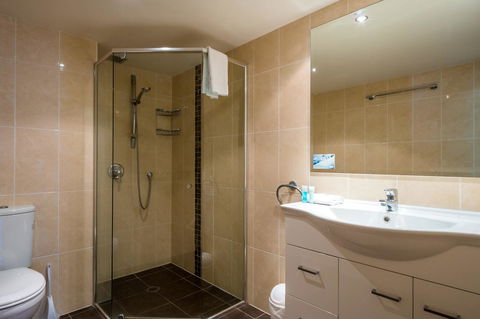 Breakers North Absolute Beachfront Apartments - Official - Whitsundays Accommodation 34