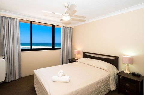 Breakers North Absolute Beachfront Apartments - Official - Whitsundays Accommodation 8