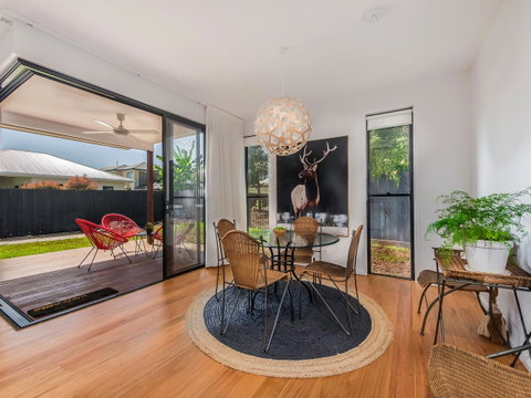 Sam's Buderim Mountain Guest House - Whitsundays Accommodation 2