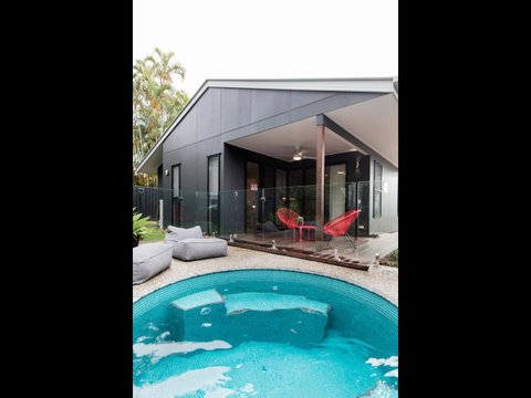 Sam's Buderim Mountain Guest House - Whitsundays Accommodation 1