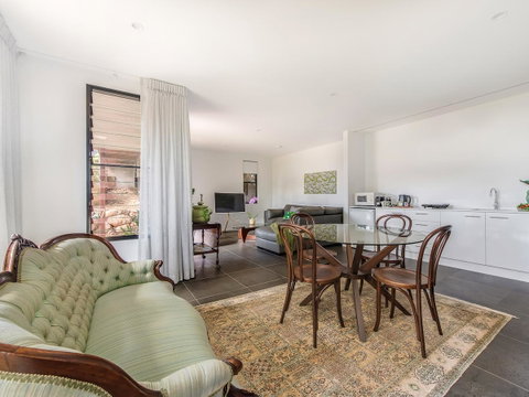 Sam's Buderim Mountain Guest House - Whitsundays Accommodation 16