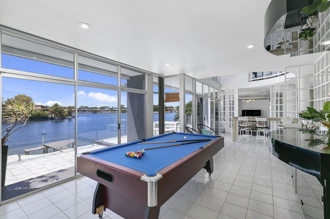 Havana Blue - Large 4 Bedroom Family Home - Whitsundays Accommodation 5