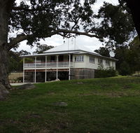 Loughmore House - Whitsundays Accommodation
