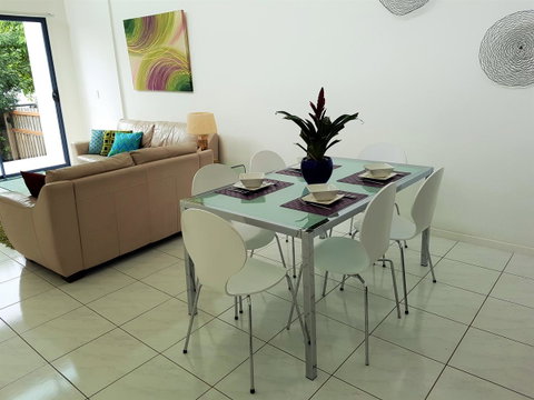 Sutton's Beach Unit - Whitsundays Accommodation 4