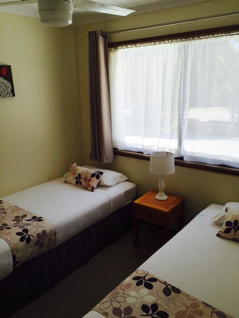 Montville Holiday Apartments - Whitsundays Accommodation 23