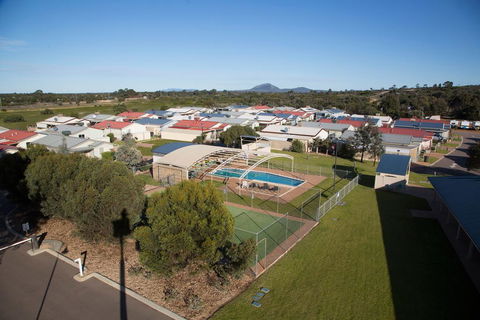 Wavecrest Village & Tourist Park - Whitsundays Accommodation 1