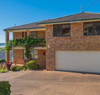 Waves  Caves - Whitsundays Accommodation