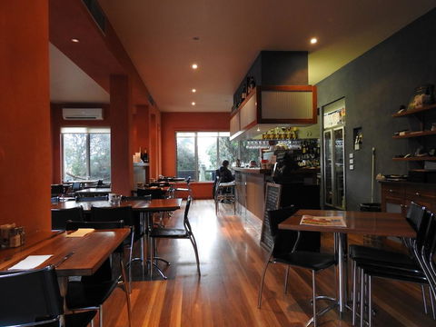 Waves Luxury Suites - Whitsundays Accommodation 1