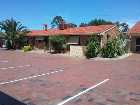 Werribee Park Motor Inn - Whitsundays Accommodation 2