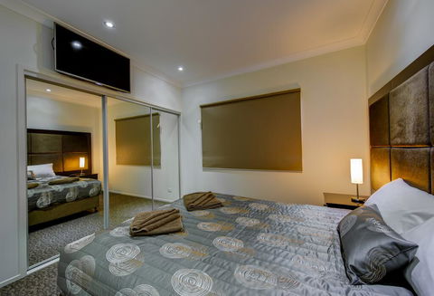 Western Downs Motor Inn - Whitsundays Accommodation 2