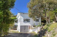 Whitecaps 26 East Street