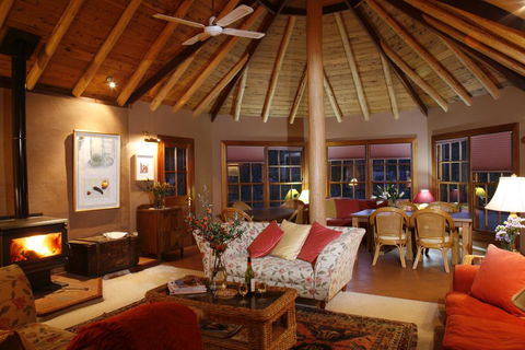 Wildwood Guesthouse - Whitsundays Accommodation 0