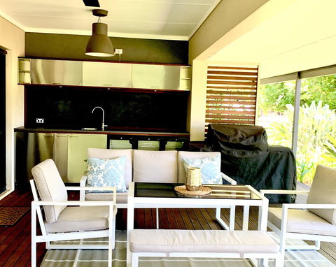 Willow Lodge - Whitsundays Accommodation 1