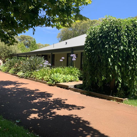 Willow Lodge - Whitsundays Accommodation 3