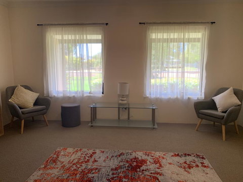 Willow Lodge - Whitsundays Accommodation 2