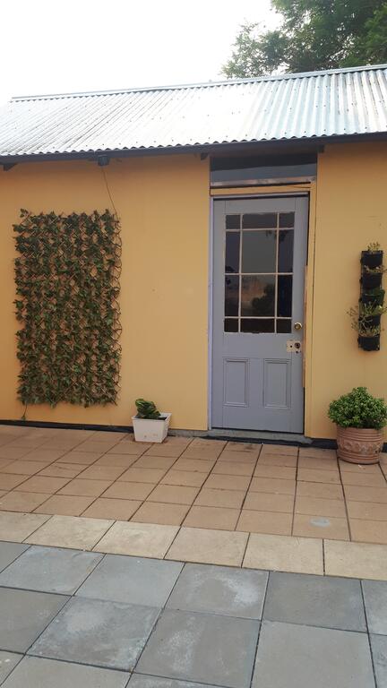 Willowgate Hall Luxury Hosted B&B - Whitsundays Accommodation 1