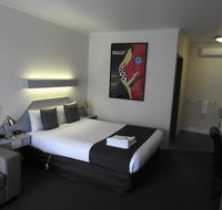 Wine Village Motor Inn - Whitsundays Accommodation