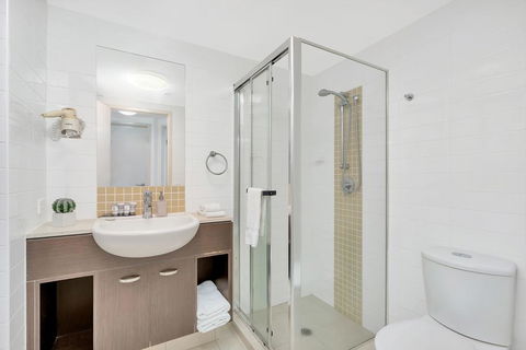 Wings Luxury Apartment Pink Poodle - Whitsundays Accommodation 3