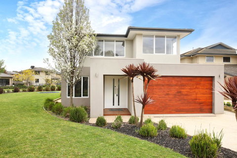 Xus Residence - Whitsundays Accommodation 0