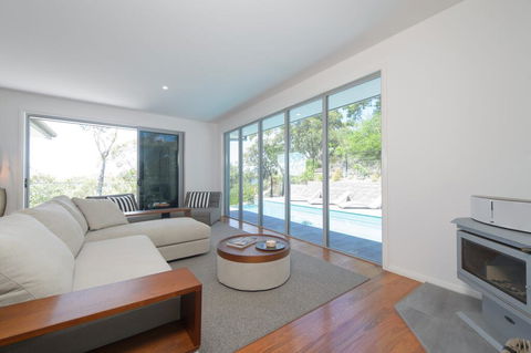 YARINGA - Retreat Style Accomodation With Swimming Pool - Whitsundays Accommodation 0