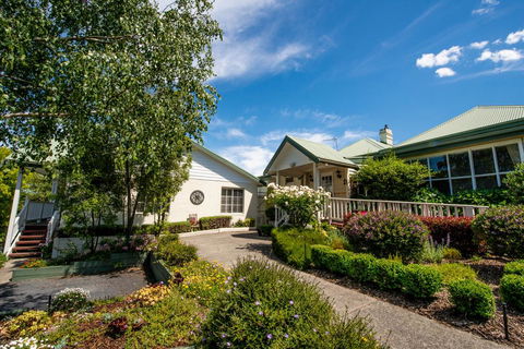 Yarra Gables - Whitsundays Accommodation 1