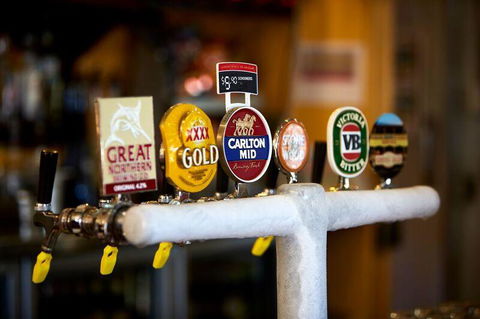 Yandina Hotel - Whitsundays Accommodation 2