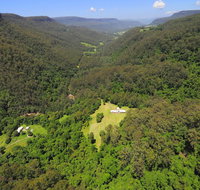 Yeola - Lush location with river access - Whitsundays Accommodation