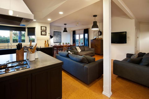 York House Daylesford - Whitsundays Accommodation 2
