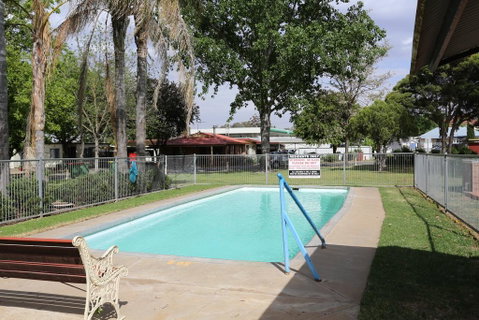 Young Caravan Park - Whitsundays Accommodation 0