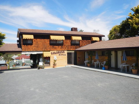 Young Goldrush Motel - Whitsundays Accommodation 0