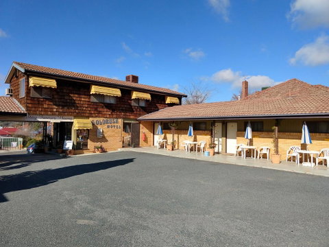 Young Goldrush Motel - Whitsundays Accommodation 1