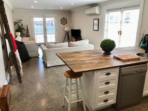 YSG The Edward Townhouse 153 - Walk To Town - Whitsundays Accommodation 0