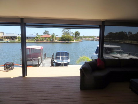 Yunderup Canal Getaway - Whitsundays Accommodation 3