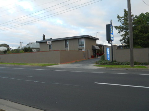 Zero Inn Motel - Whitsundays Accommodation 1
