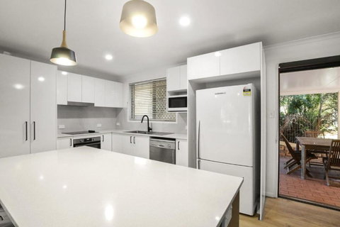 Coongarra Esplanade 41 Lakeshores - Whitsundays Accommodation 0