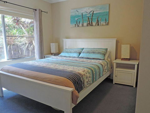Adriana 3 Unit With A Backyard - Whitsundays Accommodation 1