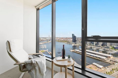 A 2BR Apt With Amazing Harbor Views FREE Parking - Whitsundays Accommodation 0