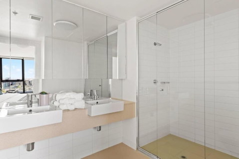 A 2BR Apt With Amazing Harbor Views FREE Parking - Whitsundays Accommodation 2
