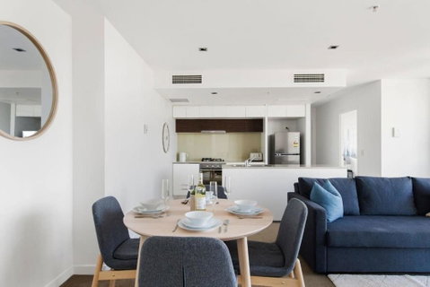 A 2BR Apt With Amazing Harbor Views FREE Parking - Whitsundays Accommodation 3