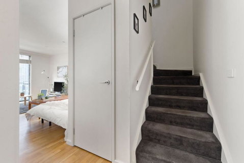 A 2BR Loft Near Melbourne Central FREE Parking - Whitsundays Accommodation 3