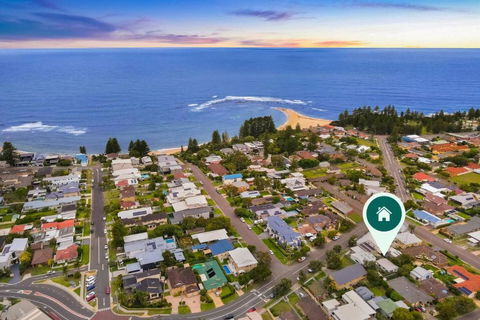 A Chic Coastal Hideaway At Toowoon Bay Beach - Whitsundays Accommodation 3