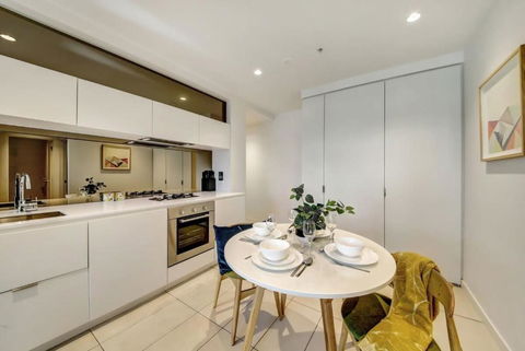 A Comfy 2BR Apt Near Crown & Southern Cross - Whitsundays Accommodation 4
