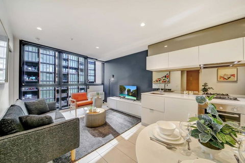 A Comfy 2BR Apt Near Crown & Southern Cross - Whitsundays Accommodation 0