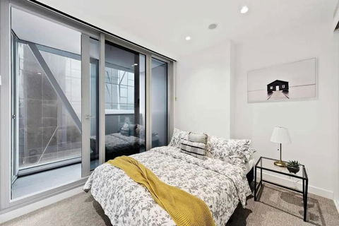 A Comfy Apt Next To Southern Cross FREE Parking - Whitsundays Accommodation 0