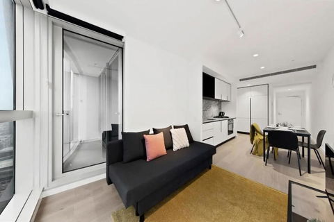 A Comfy Apt Next To Southern Cross FREE Parking - Whitsundays Accommodation 4