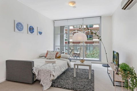 A Comfy & Modern Studio Near Darling Harbour - Whitsundays Accommodation 4